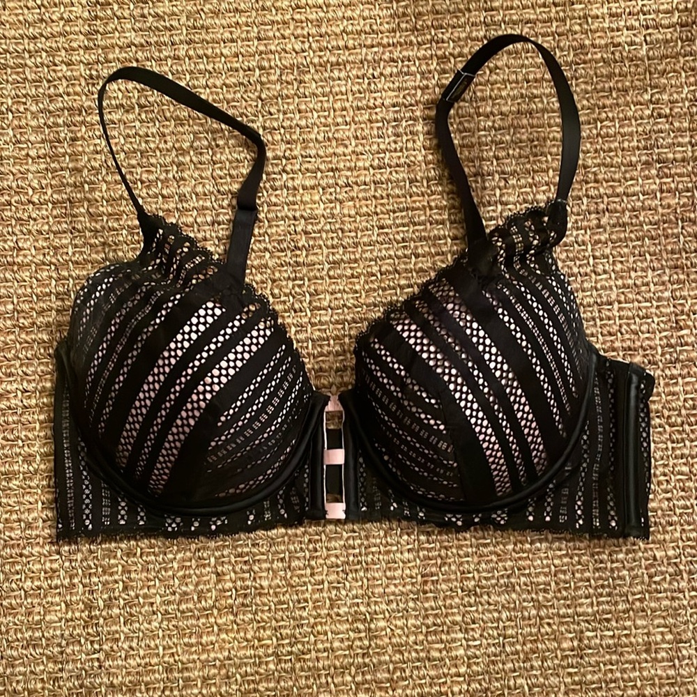 Victoria’s Secret 34D Black Lace and Pink Silk lightly lined bra